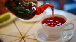 Красный чай, происхождение, польза для здоровья